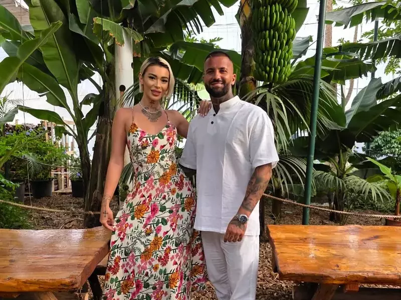 Marcel Andrei, de la ispită virală la viață liniștită în Tenerife: ‘Hola, mami!’ e doar pentru soția lui