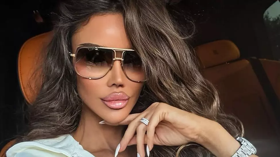 Bianca Drăgușanu lansează replici tăioase la „La bine și la Roast”, în prezența lui Cătălin Botezatu