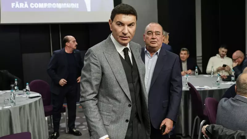 Cristi Borcea, apariție luxoasă la lansarea candidaturii lui Gigi Nețoiu pentru Primăria Capitalei. Accesoriul care a atras toate privirile: un ceas de peste 100.000 de euro