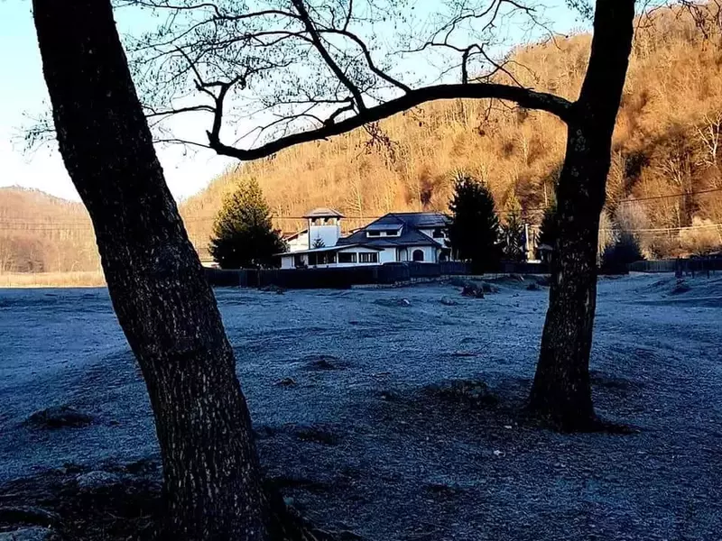 Cât te costă o noapte la pensiunea Monicăi Anghel de Crăciun și Revelion