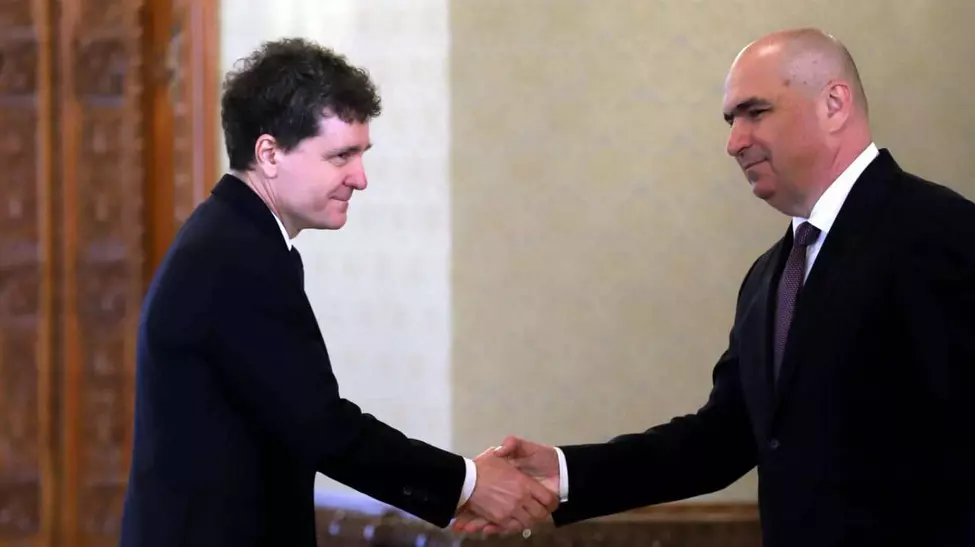 Criză politică majoră: Nicușor Dan discută cu partidele, în timp ce PSD amenință că își retrage miniștrii din Guvern