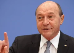Traian Băsescu îl critică pe Nicușor Dan pentru întârzierea formării Guvernului: „Și-a abandonat rolul de președinte”