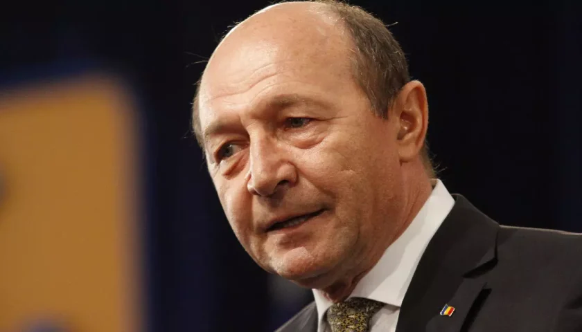 Traian Băsescu îi cere lui Nicușor Dan să nominalizeze rapid un nou premier: „Constituția oferă soluții”