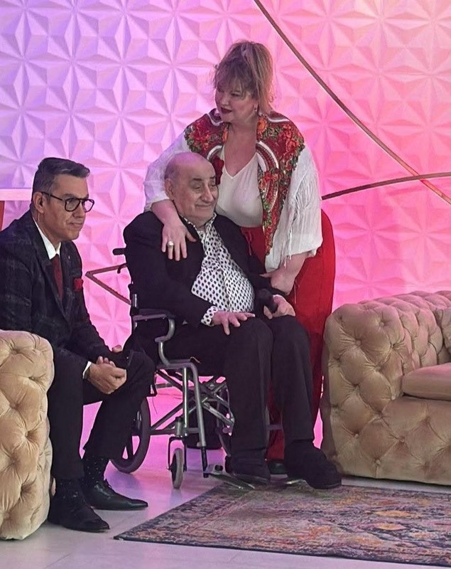 Viorel Lis, apariție emoționantă la televizor după o lungă absență. Fostul primar al Capitalei a venit însoțit de Oana Lis