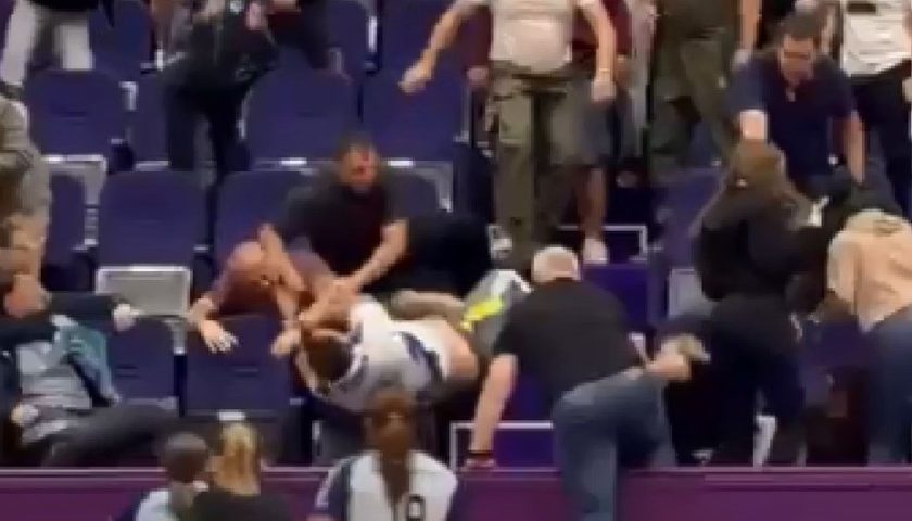 Handbalul românesc introduce cartonașul negru după bătaia dintre părinți de la Timișoara. Ce sancțiuni se pregătesc