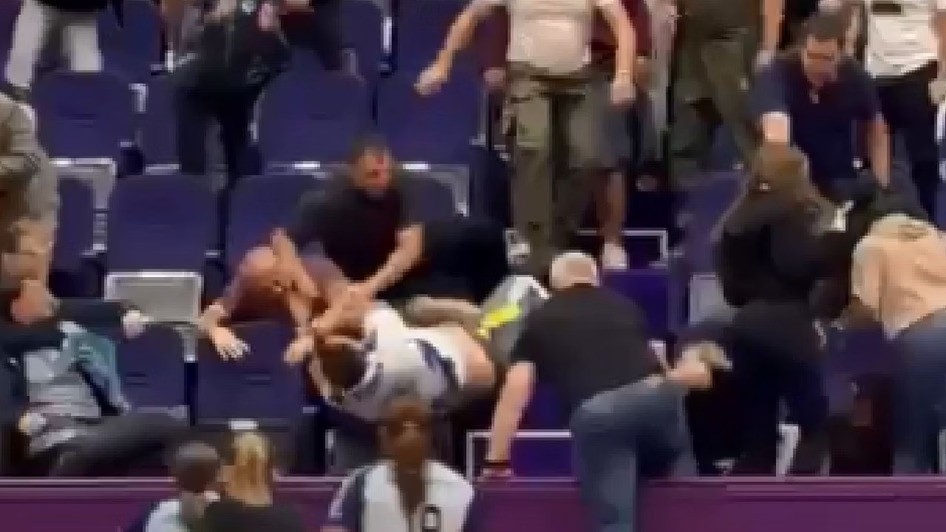 Handbalul românesc introduce cartonașul negru după bătaia dintre părinți de la Timișoara. Ce sancțiuni se pregătesc